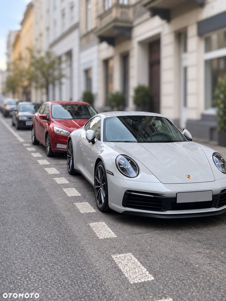 Porsche 911 Carrera 4S - 13