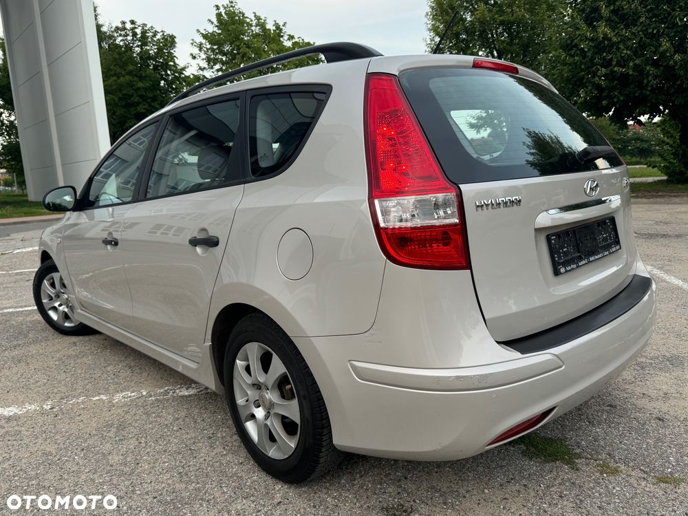 Hyundai i30 1.4 Team 08 - 15