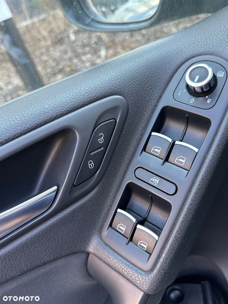 Volkswagen Golf 1.4 TSI Highline DSG - 8