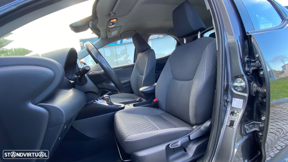 Toyota Yaris 1.5 HDF Comfort - 23