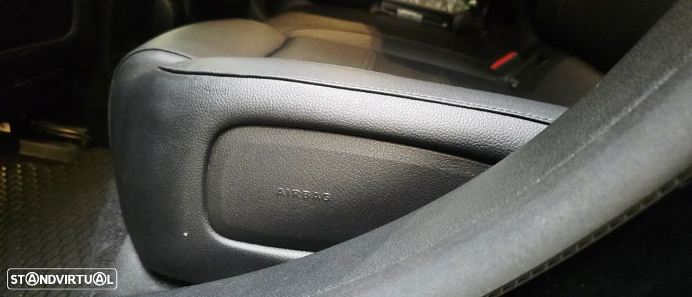 Mercedes-Benz CLA 180 d Progressive Aut. - 24