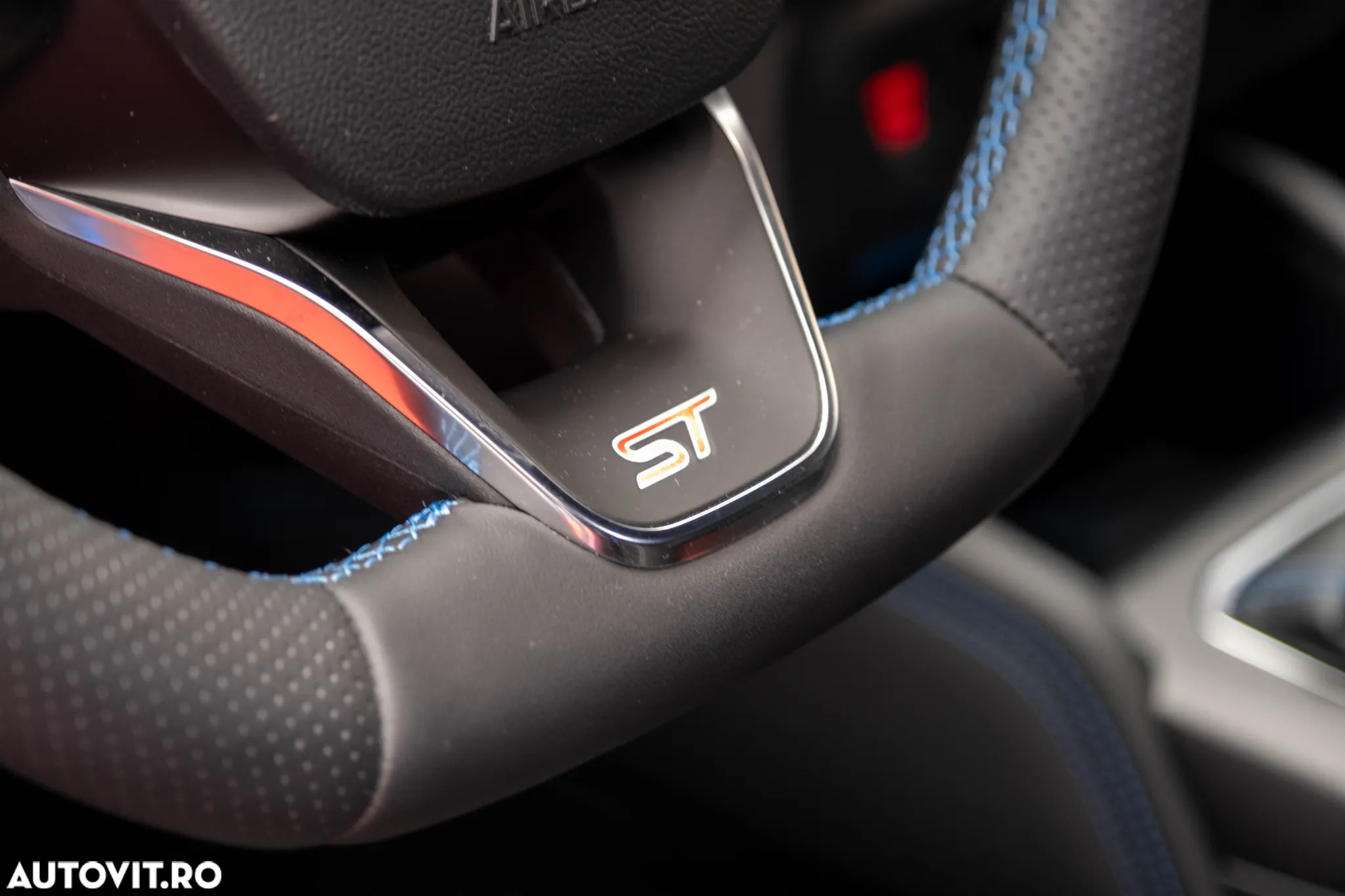 Ford Focus 2.3 Ecoboost 6MT ST X - 8