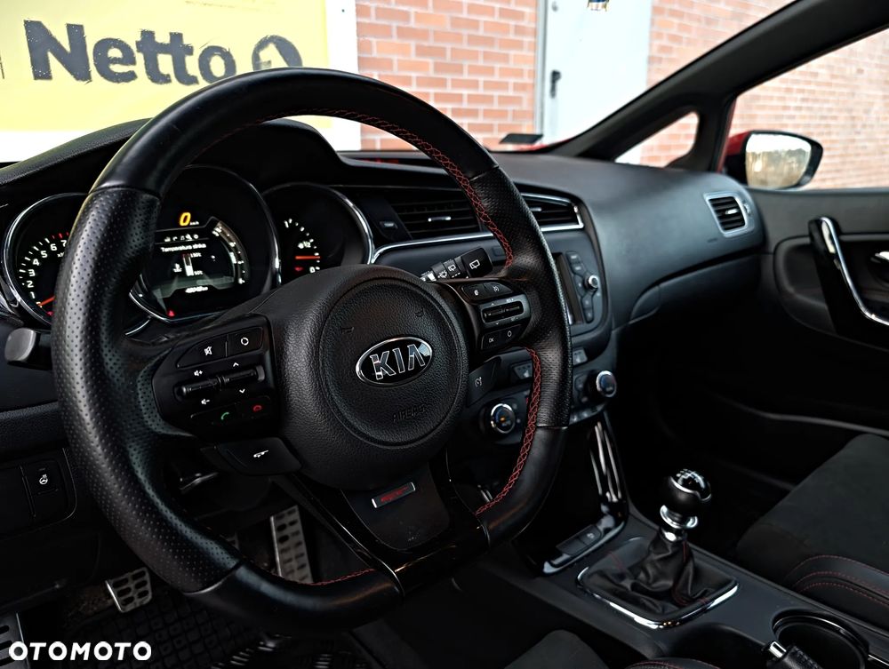 Kia ProCeed - 7
