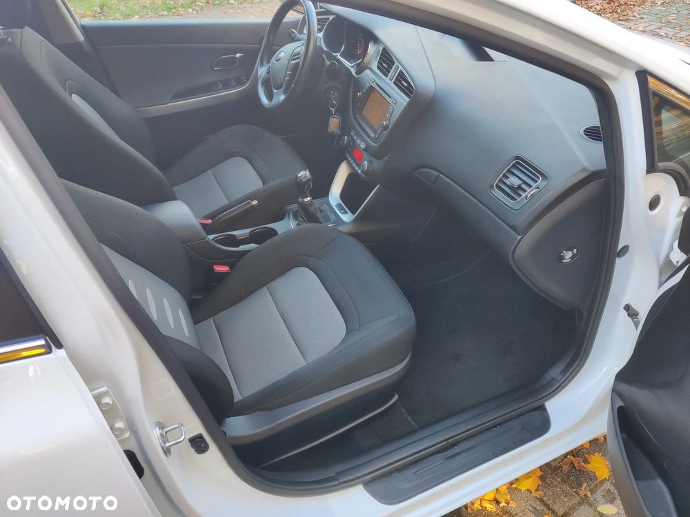 Kia Ceed - 22