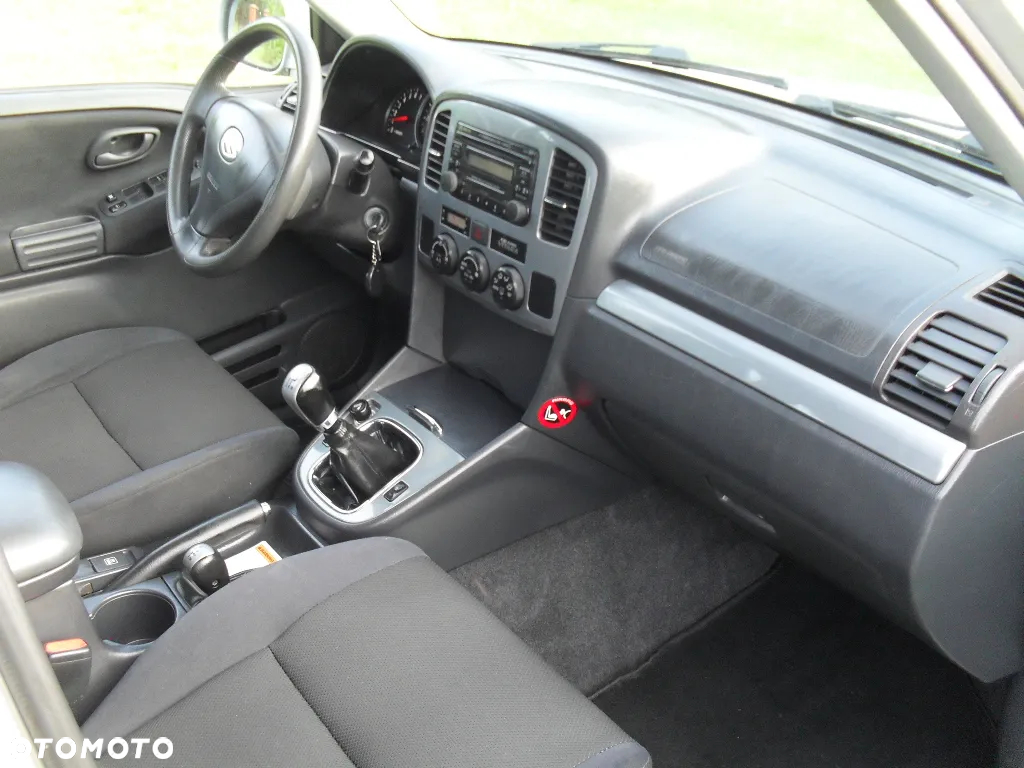Suzuki Grand Vitara 2.0 - 21