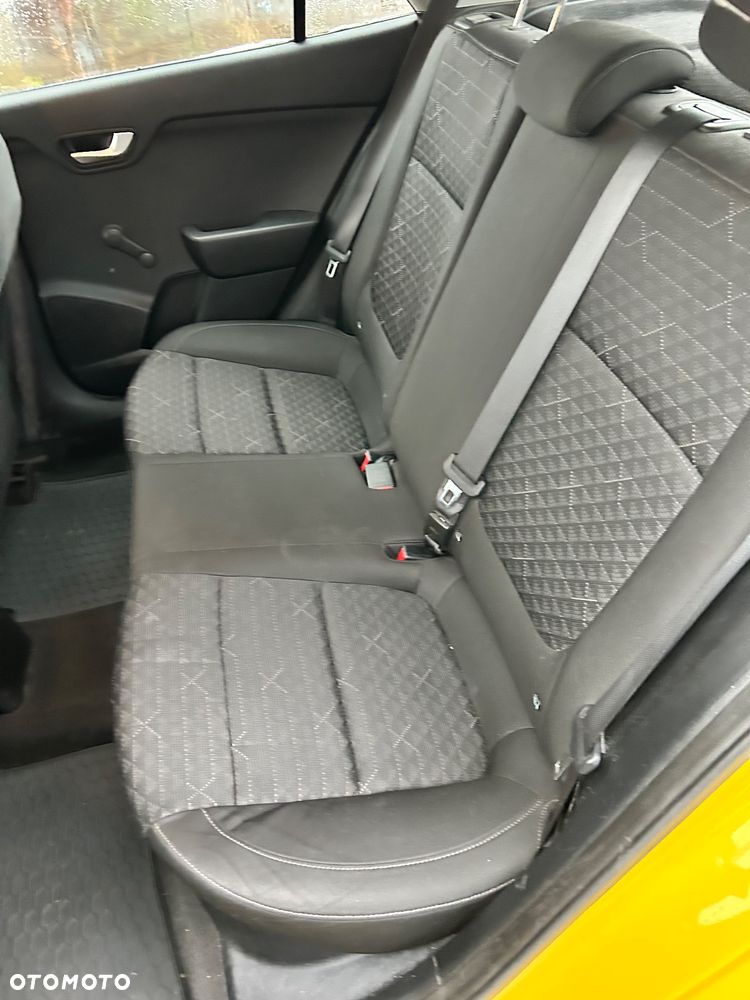 Skoda Fabia 1.0 Ambition - 25