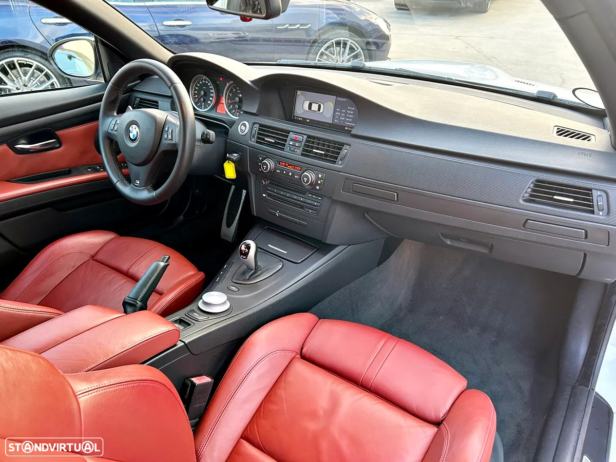 BMW M3 Auto - 25