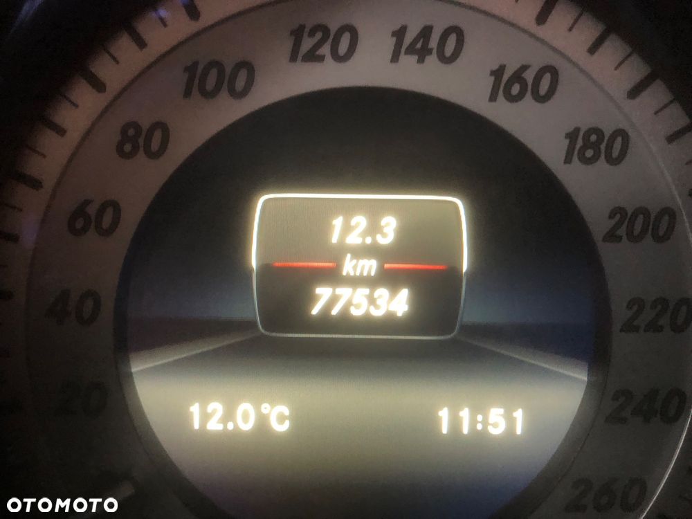 Mercedes-Benz Klasa C 180 (BlueEFFICIENCY) Avantgarde - 16