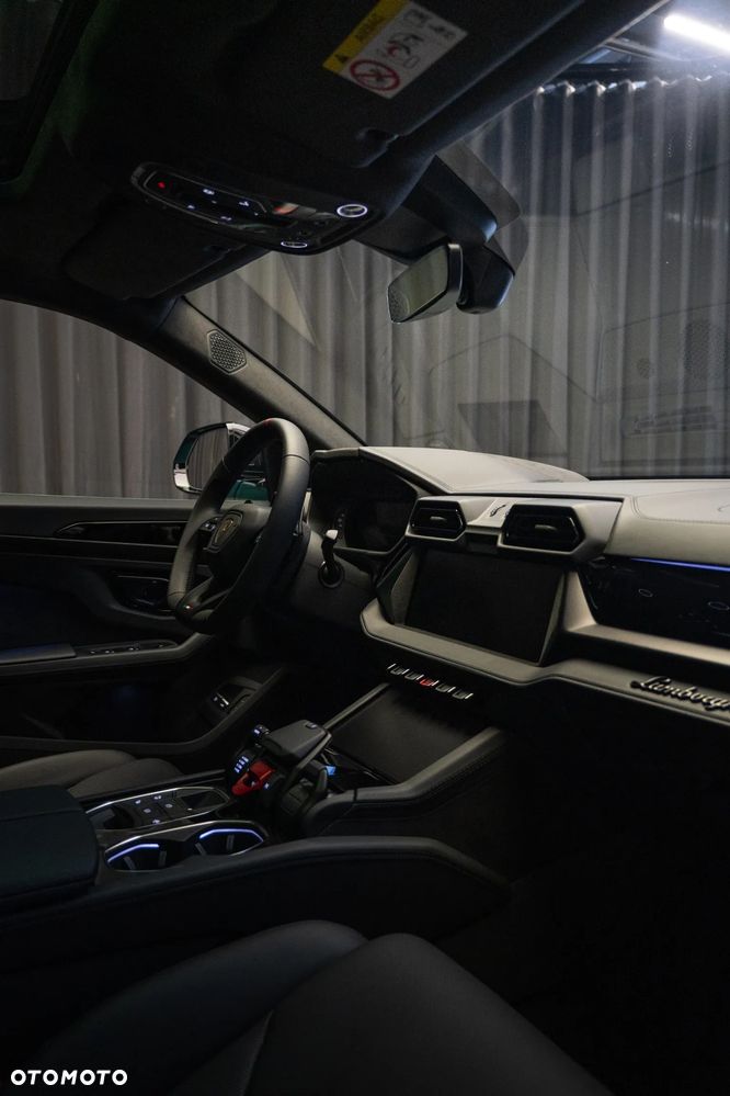 Lamborghini Urus - 7