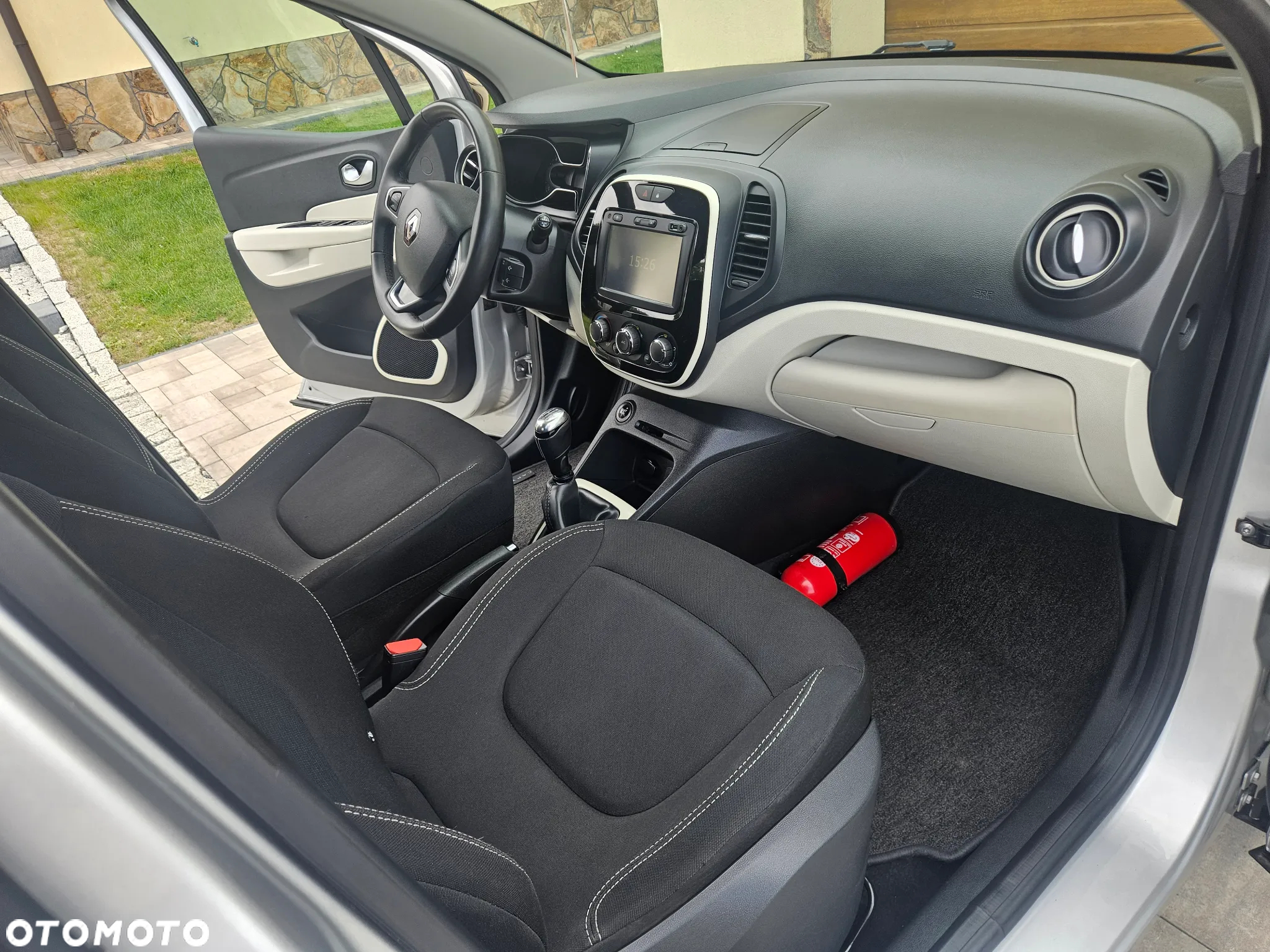 Renault Captur (ENERGY) TCe 90 BOSE EDITION - 37