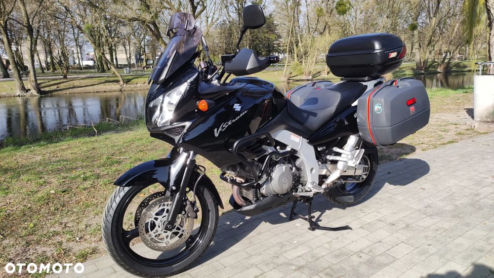 Suzuki V-STROM - 1