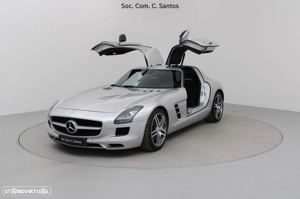 Mercedes-Benz SLS 63 AMG - 10