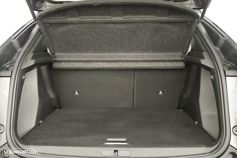 Peugeot 2008 1.2 PureTech GT EAT8 - 24