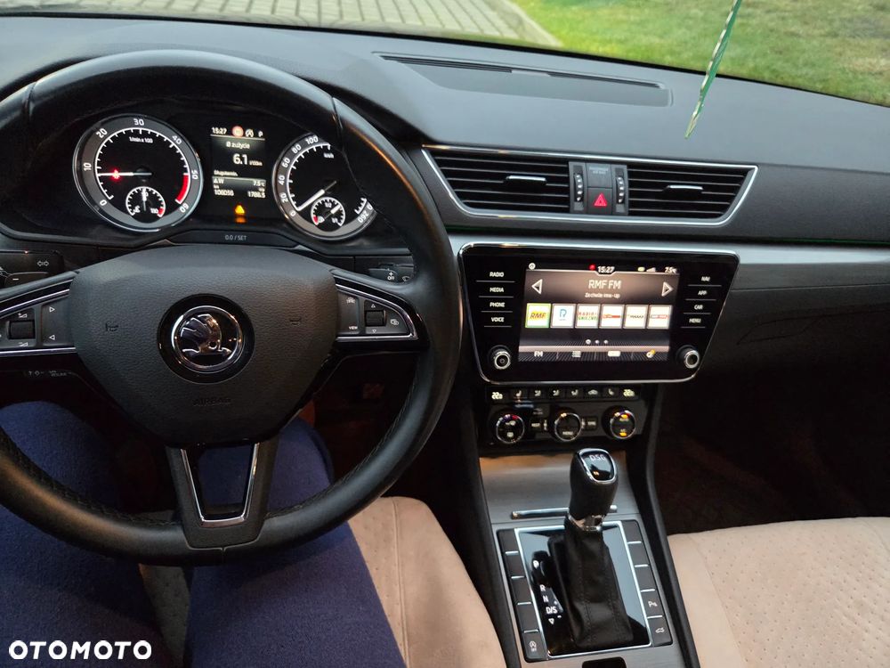 Skoda Superb 2.0 TDI DSG Ambition - 6