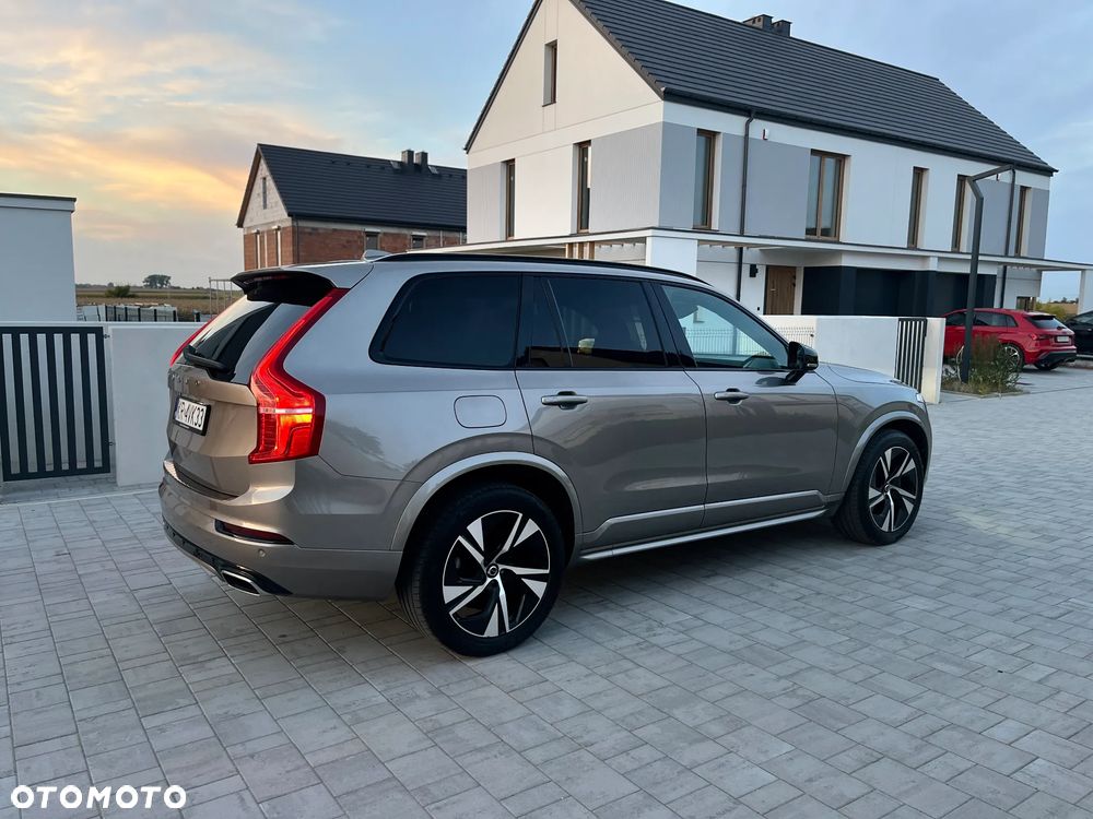 Volvo XC 90 - 7