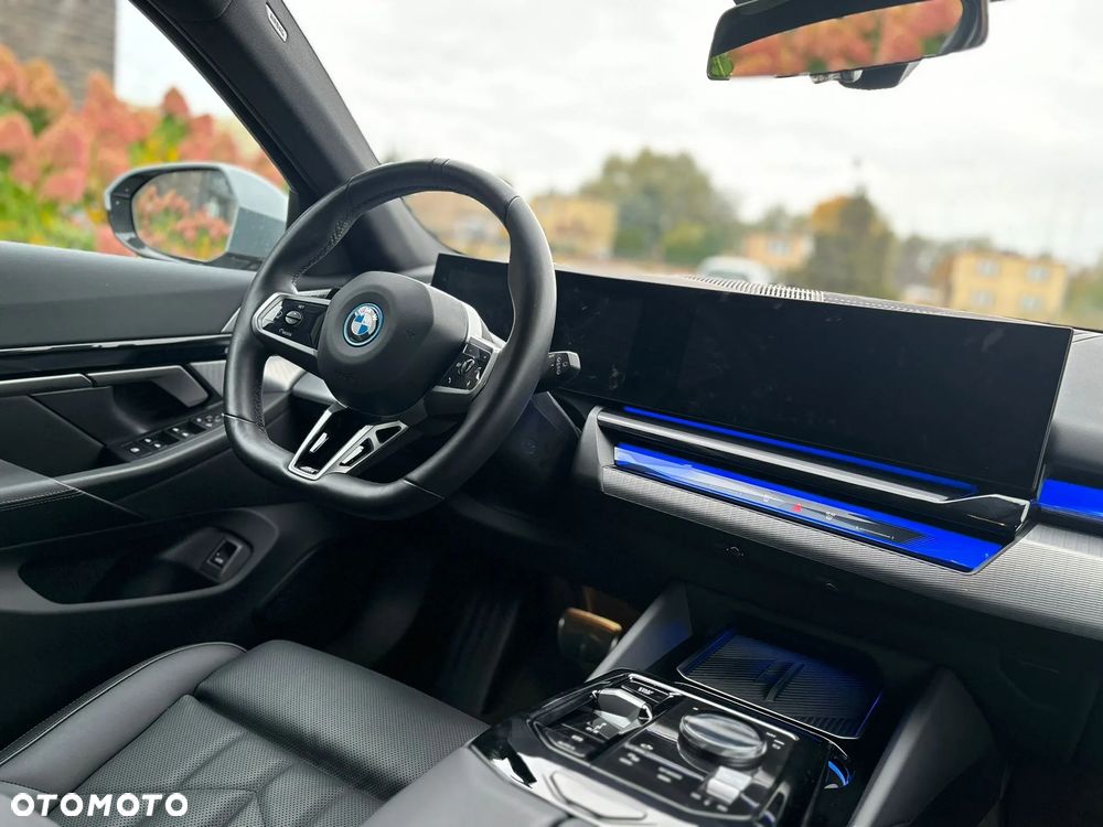 BMW i5 - 18