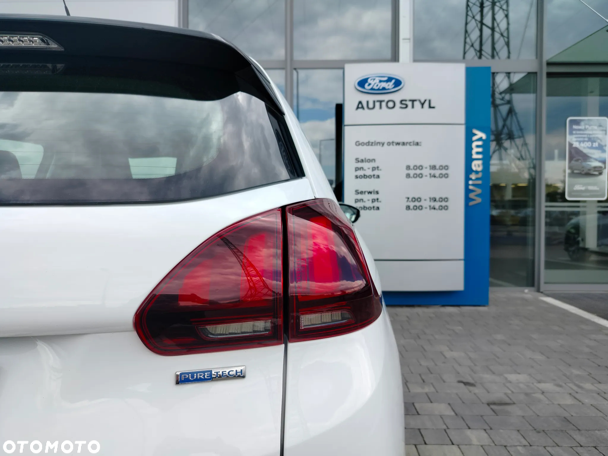 Peugeot 2008 1.2 Pure Tech Style S&S - 36