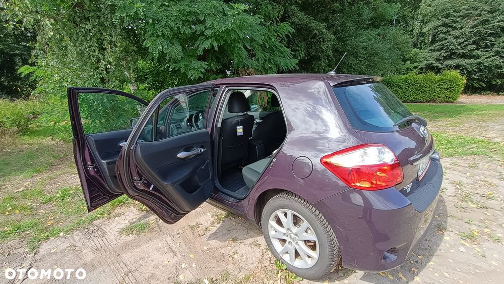 Toyota Auris 1.4 D-4D 2010 - 3
