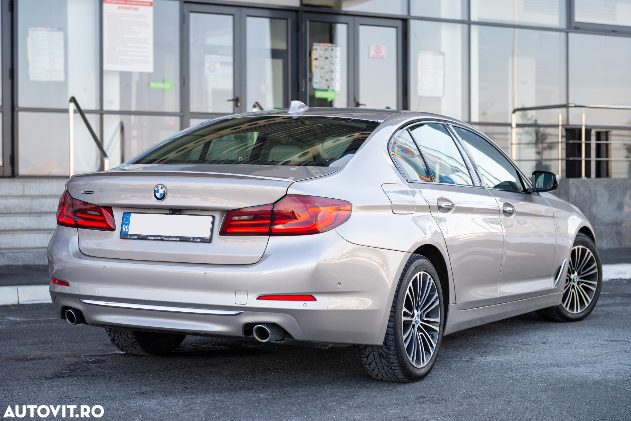 BMW Seria 5 520d xDrive AT - 5