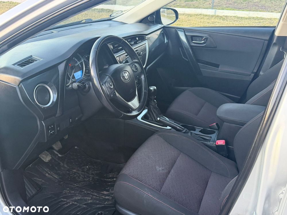 Toyota Auris 1.4 D-4D Life Plus - 12