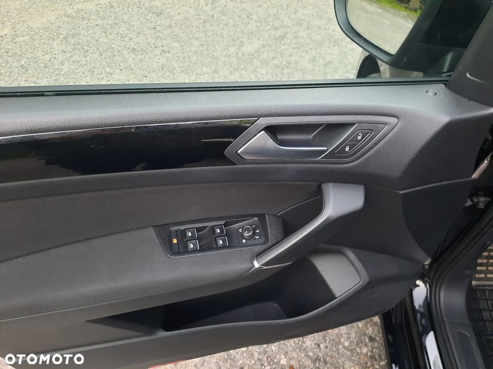 Volkswagen Touran 2.0 TDI SCR (BlueMotion Technology) DSG SOUND - 27