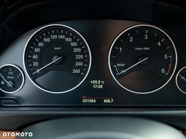 BMW Seria 3 335d xDrive Sport-Aut Luxury Line - 34