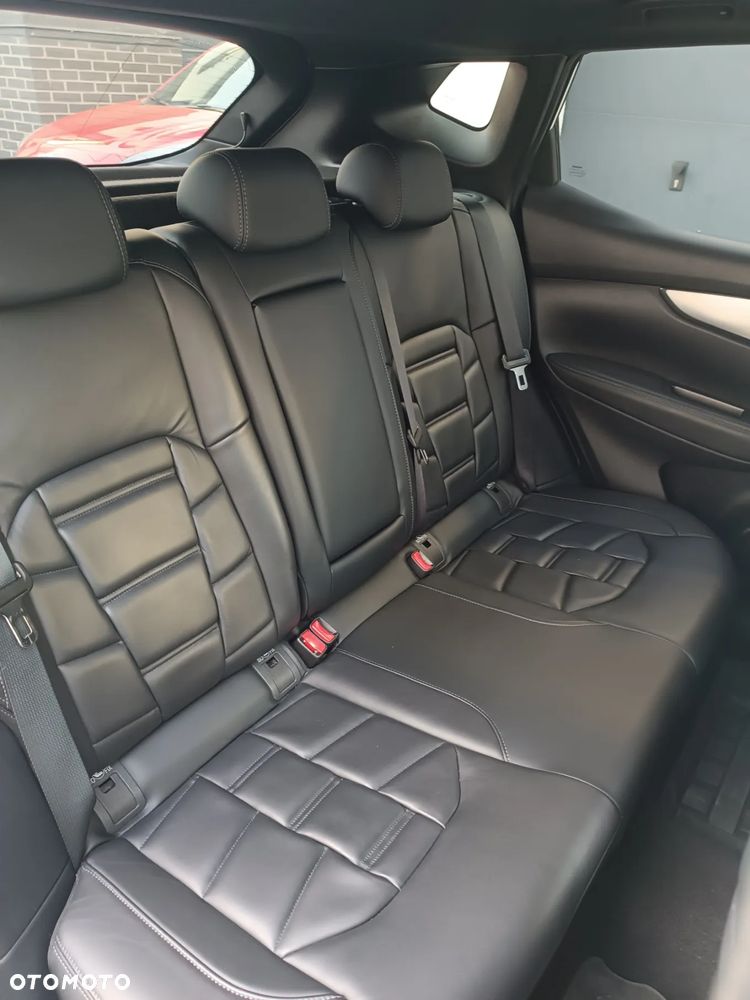 Nissan Qashqai 1.6 DCi TEKNA+ - 18