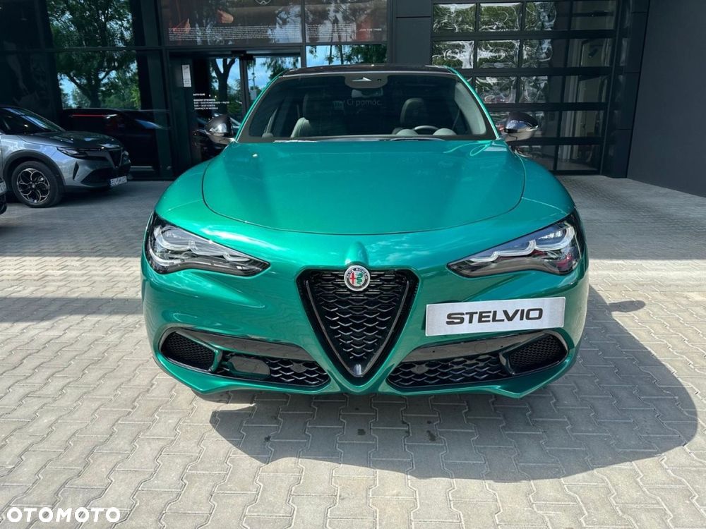 Alfa Romeo Stelvio - 9