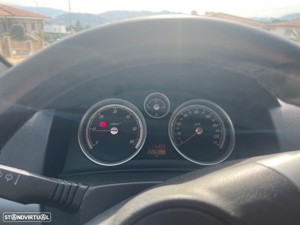 Opel Astra GTC 1.3 CDTI - 5