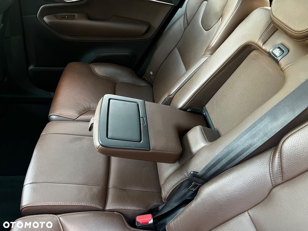 Volvo XC 90 T6 AWD Momentum 7os - 31