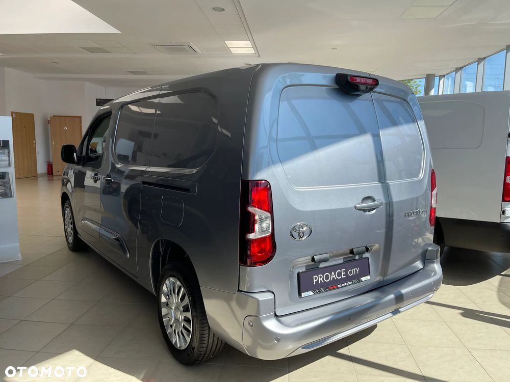 Toyota Proace City - 4