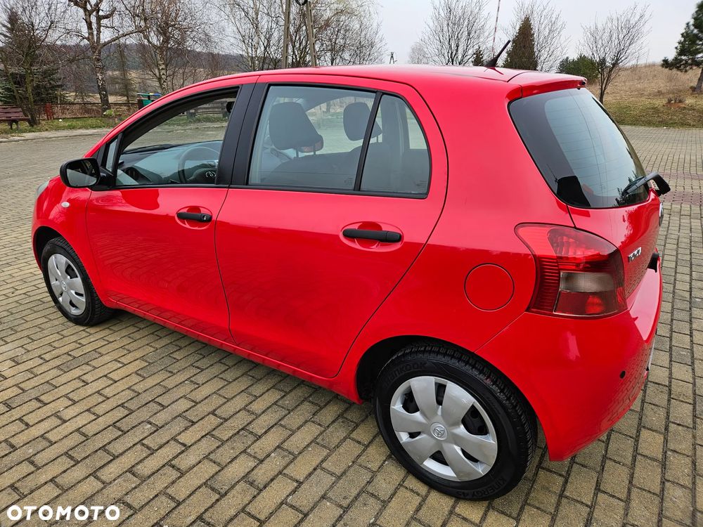 Toyota Yaris 1.0 Terra - 12
