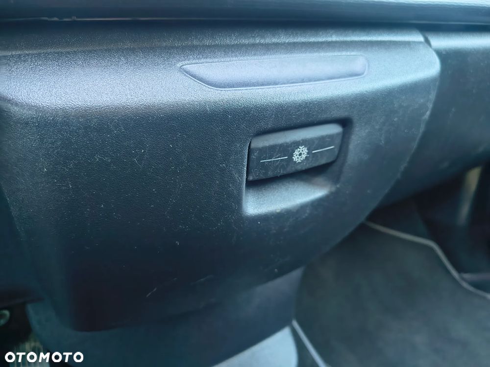 Citroën C4 Grand Picasso 2.0 16V 7-Sitzer EGS6 Exclusive - 32