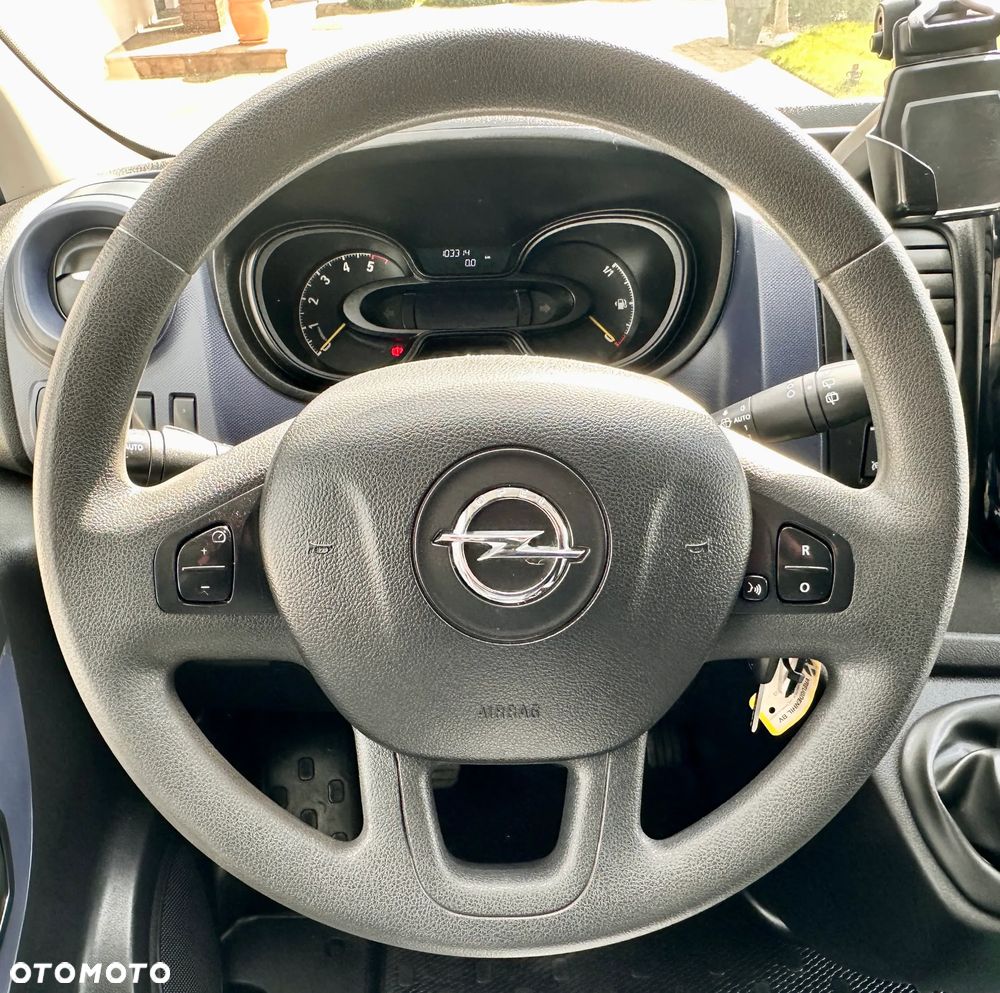 Opel VIVARO L2H1 / - 17