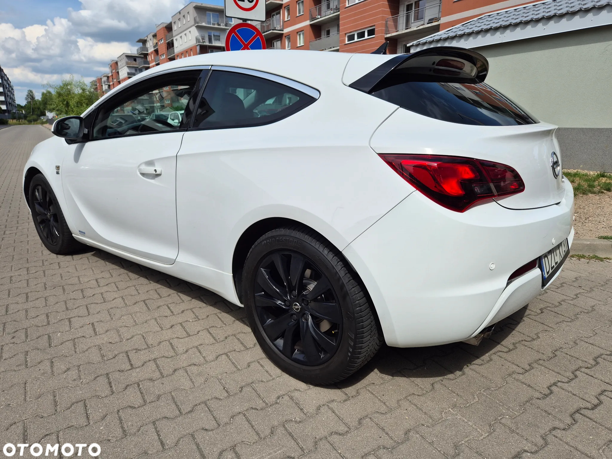 Opel Astra IV GTC 1.4 T Sport - 3