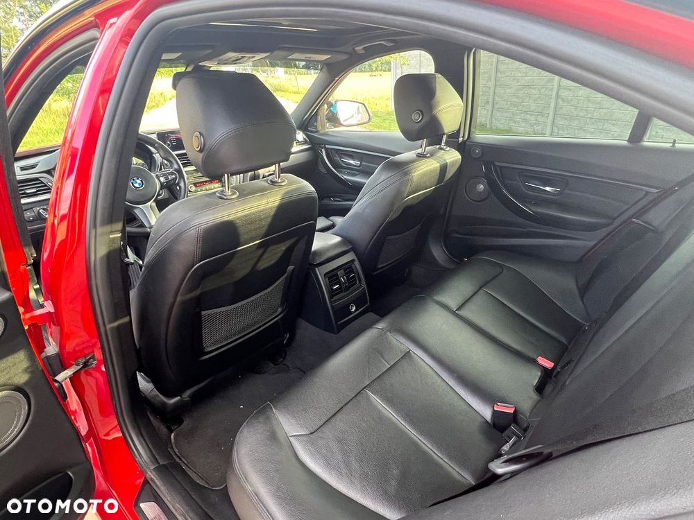 BMW Seria 3 328i Sport Line - 9