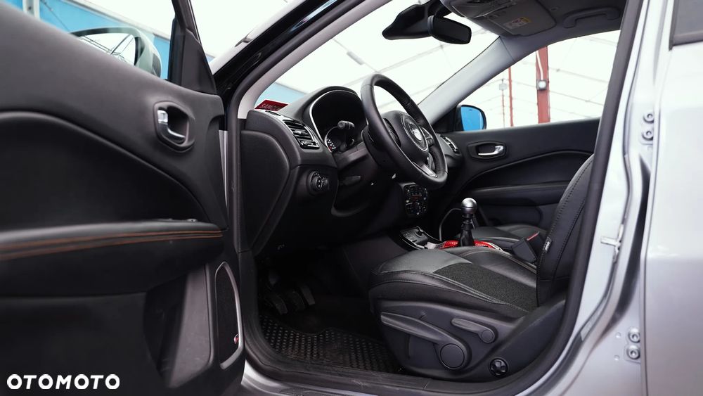 Jeep Compass 1.4 TMair Limited FWD S&S - 35
