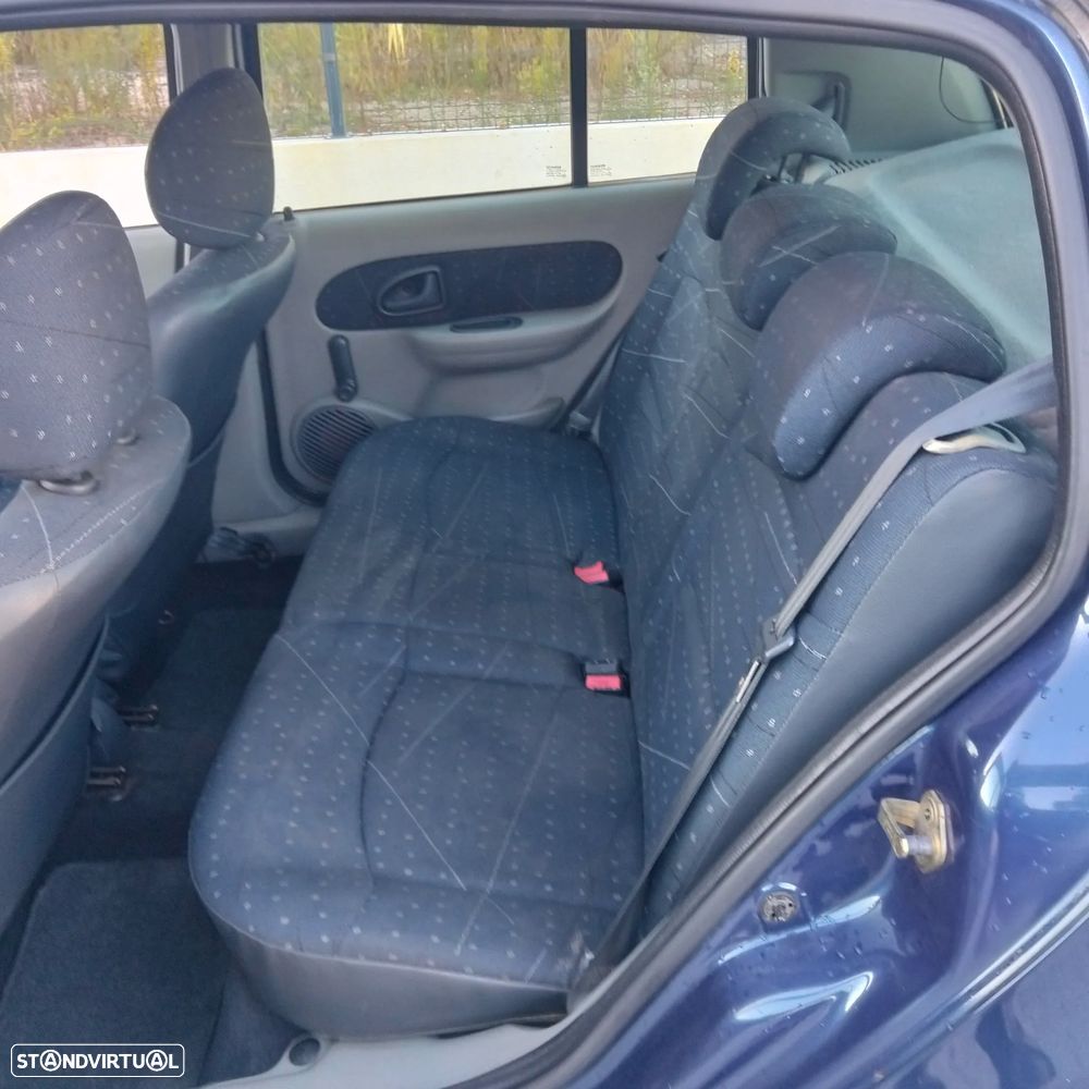 Renault Clio 1.5 dCi Authentique - 6