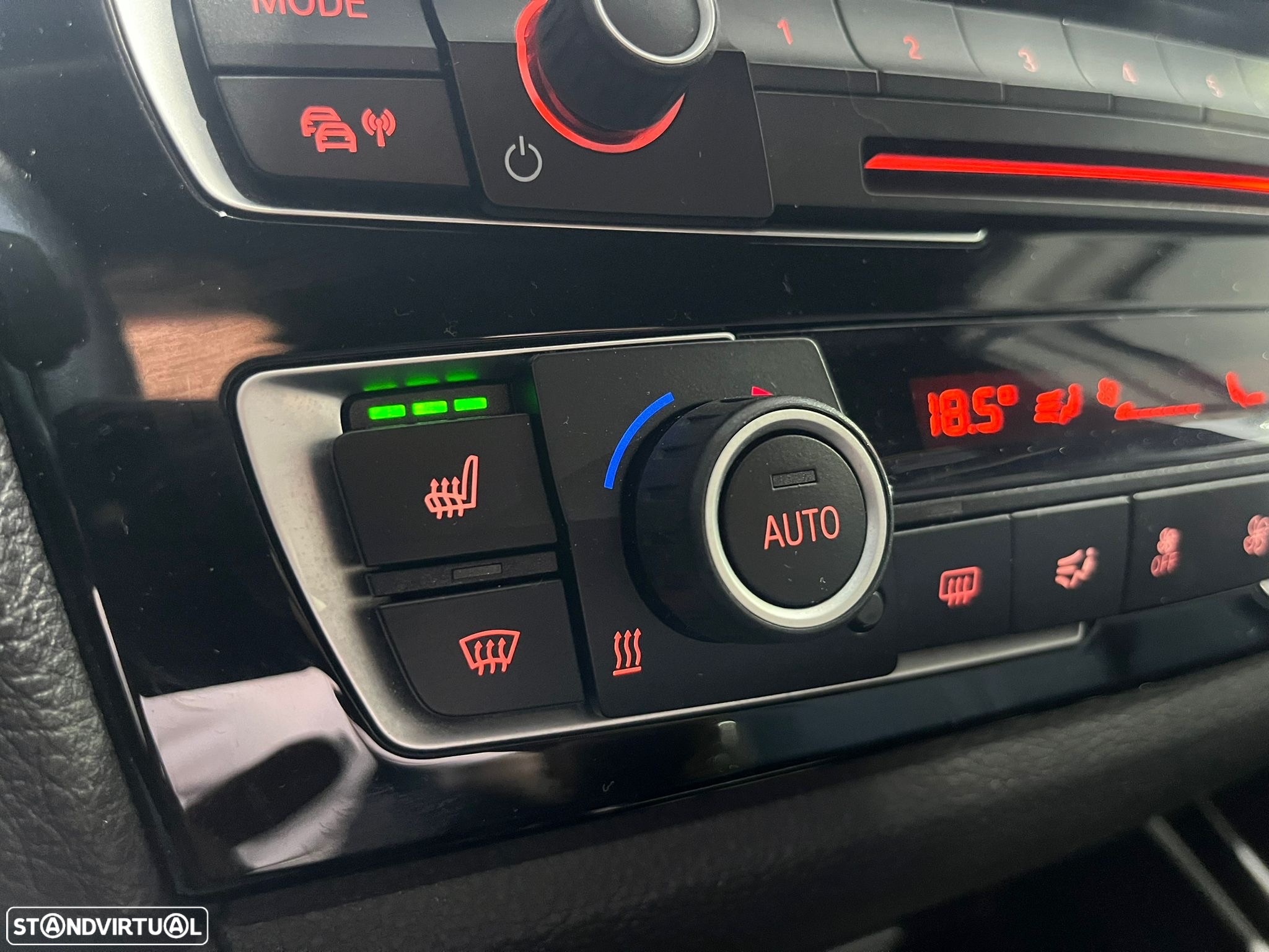 BMW 118 d Aut. Sport Line - 25