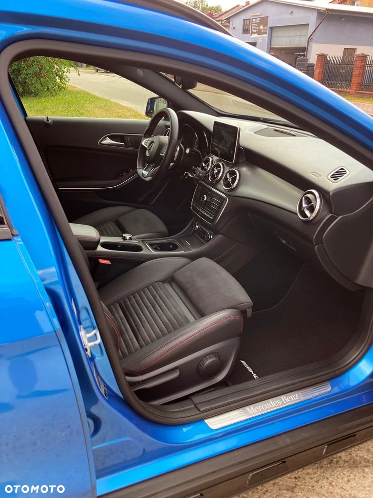 Mercedes-Benz GLA 250 7G-DCT AMG Line - 19