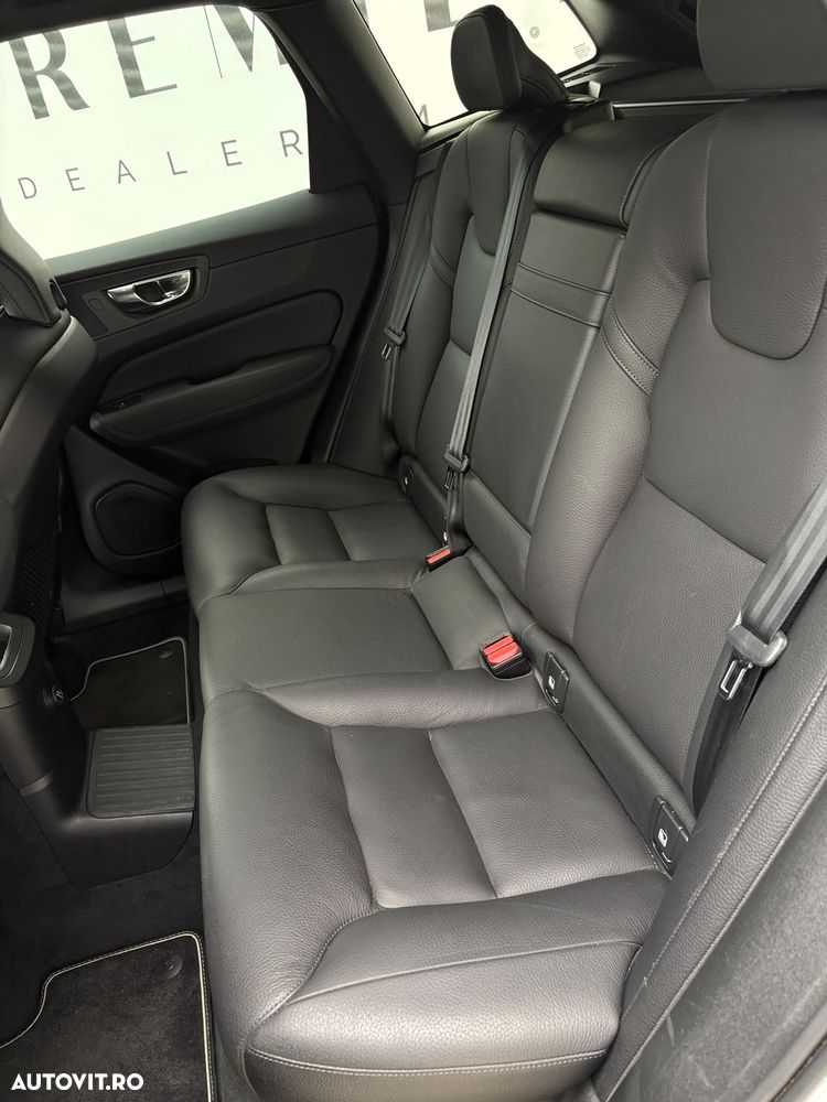 Volvo XC 60 Recharge T8 Twin Engine eAWD R-Design - 13