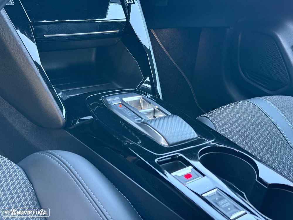 Peugeot e-208 50 kWh GT - 39