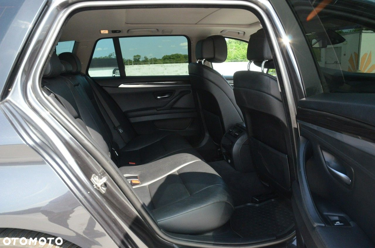 BMW Seria 5 520d Touring Sport-Aut - 25