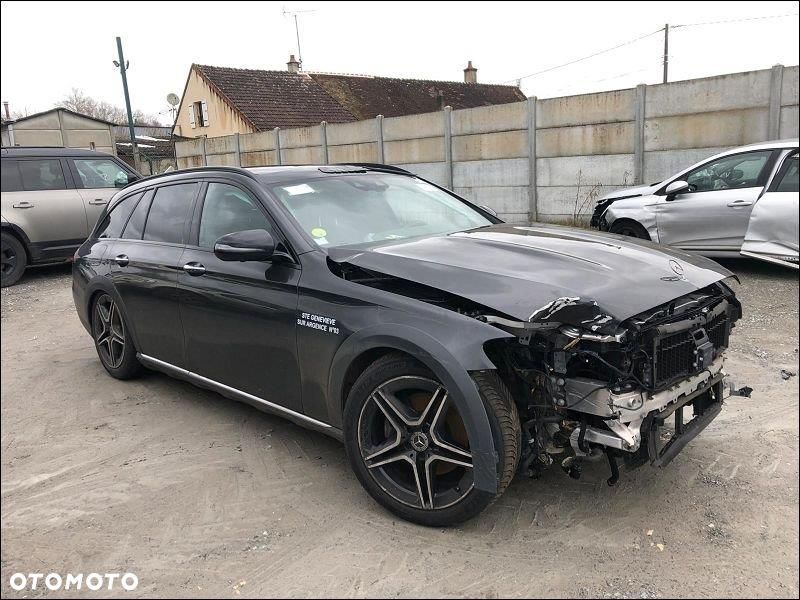 Mercedes-Benz Klasa E - 2