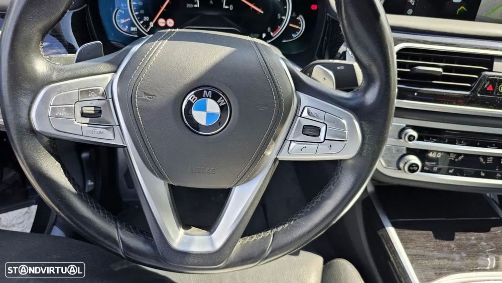 BMW 750 d xDrive Pack M - 28