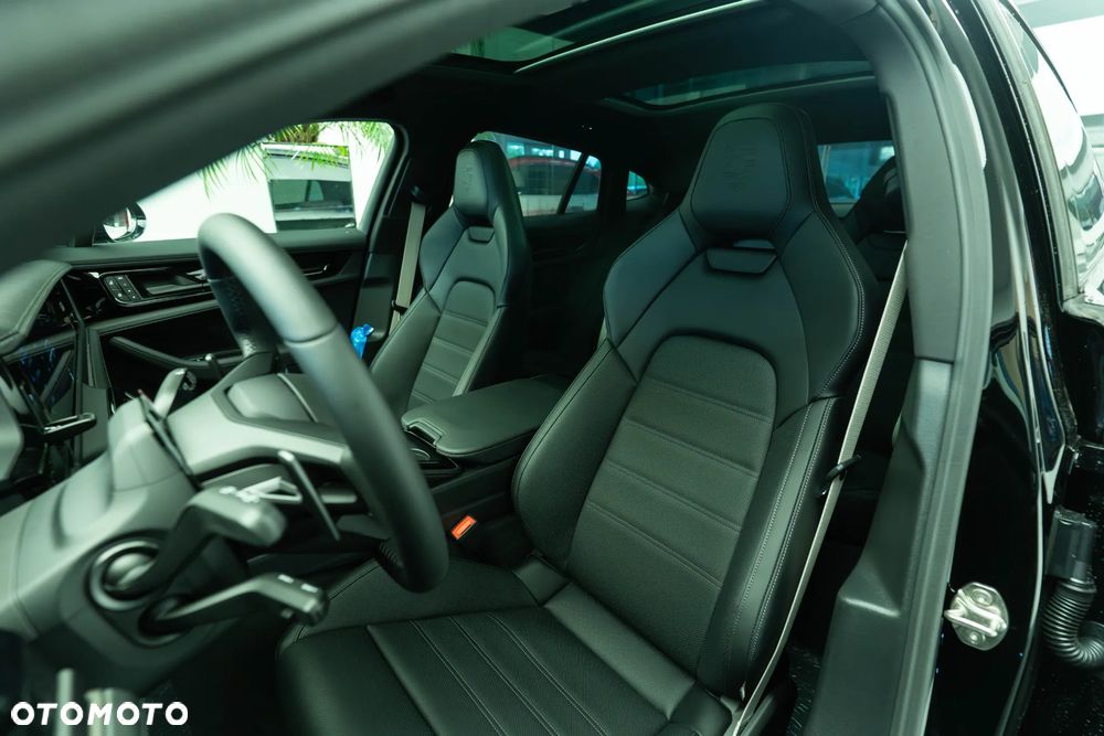 Porsche Panamera 4 E-Hybrid PHEV - 13