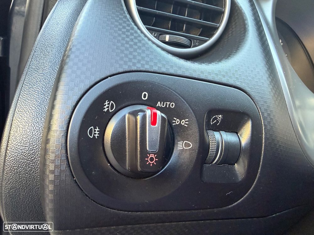 SEAT Altea 1.6 TDi Sport DPF - 25