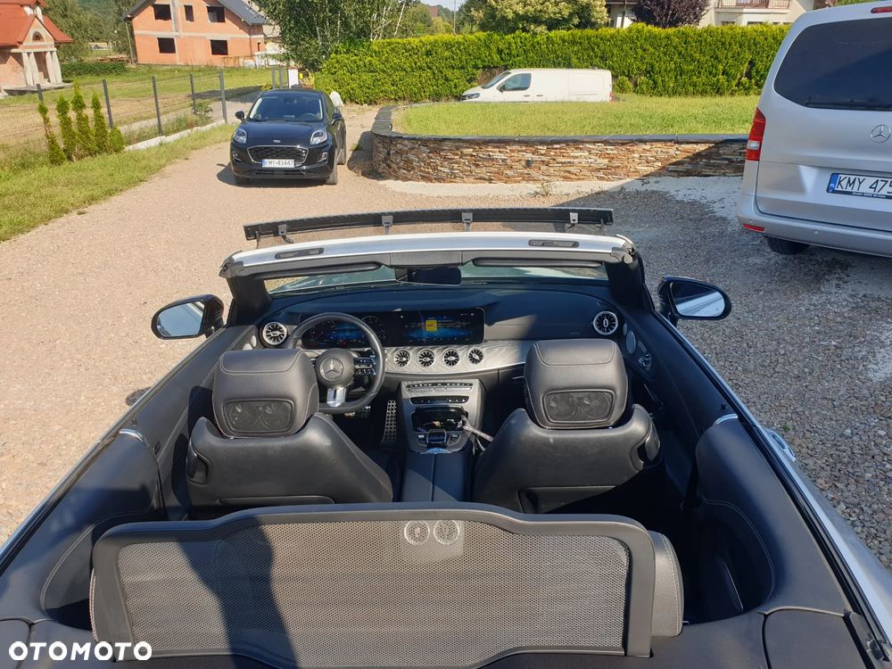 Mercedes-Benz Klasa E - 9