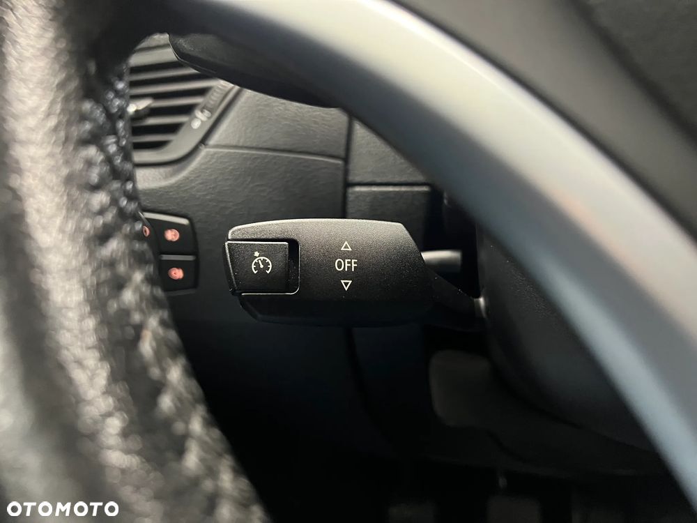BMW X1 xDrive18d xLine - 36