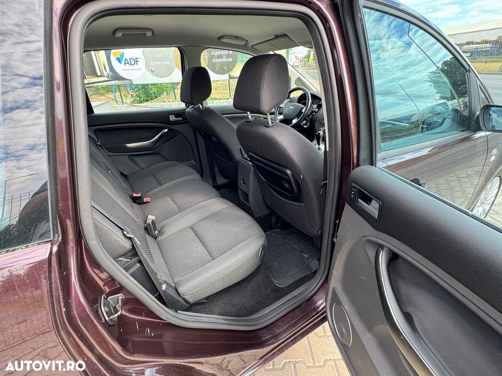 Ford C-Max - 27